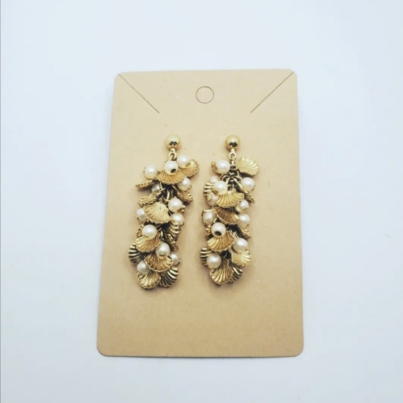 VINTAGE AVON JEWELRY AVAILABLE - Picture 4 of 12